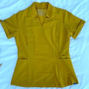 FIGS Light Gold Scrub Top